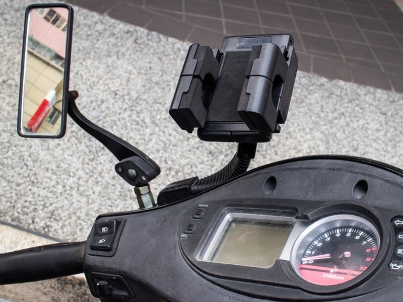 Nosač mobitela za motor