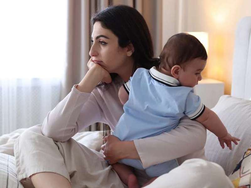 simptomi postporođajne depresije